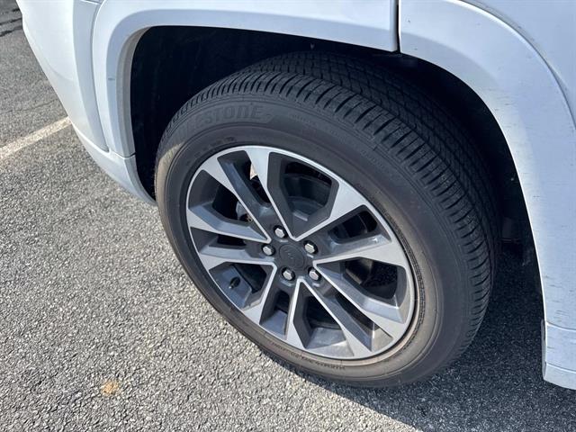 2025 Jeep Grand Cherokee Overland - Photo 9