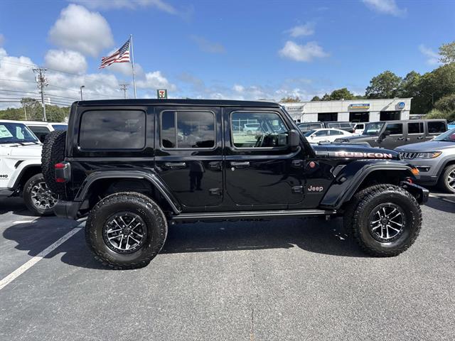 2025 Jeep Wrangler Unlimited Rubicon X photo 2
