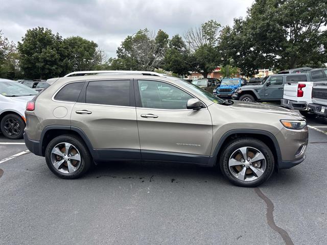 Used 2019 Jeep Cherokee Limited with VIN 1C4PJMDX2KD256436 for sale in Westerly, RI