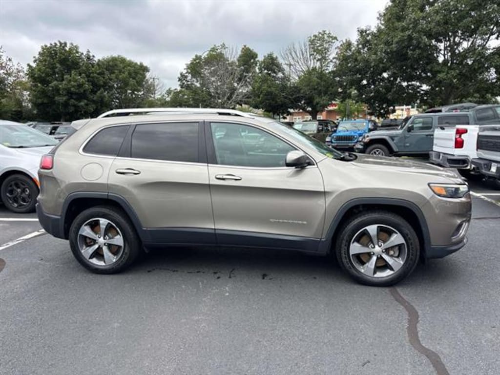 Used 2019 Jeep Cherokee Limited Sport Utility