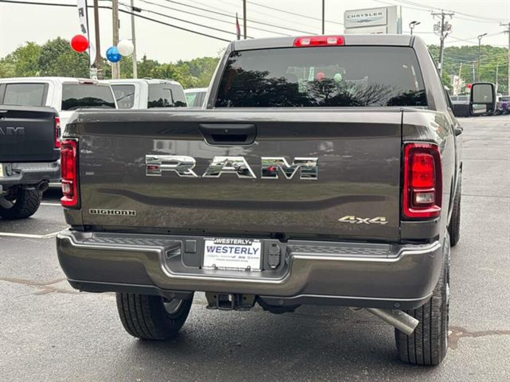 New 2026 Ram 2500 BIG HORN CREW CAB 4X4 6'4 BOX Pickup