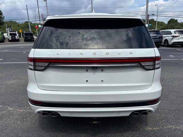 2022 Lincoln Aviator Grand Touring photo 2