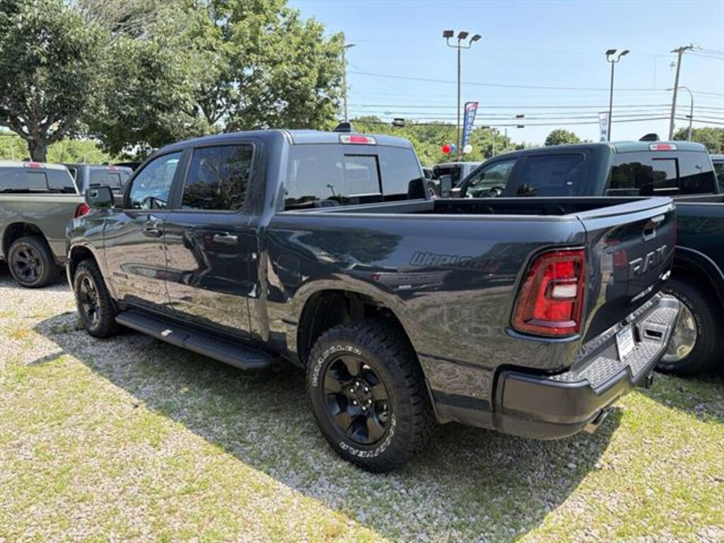 New 2026 Ram 1500 WARLOCK CREW CAB 4X4 5'7 BOX Pickup