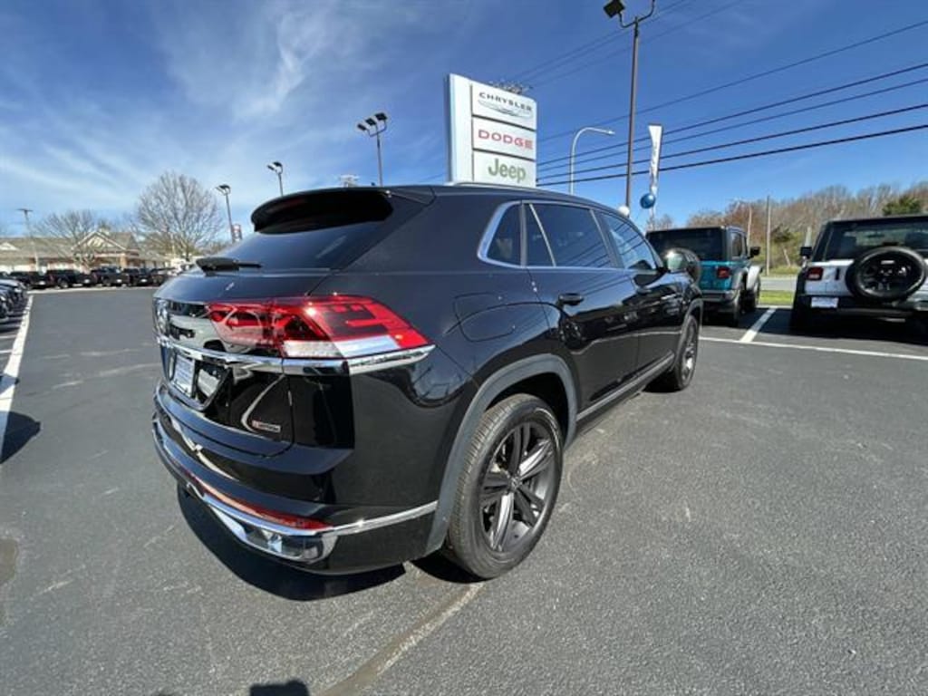 Used 2022 Volkswagen Atlas Cross Sport 3.6L V6 SEL R-Line Sport Utility