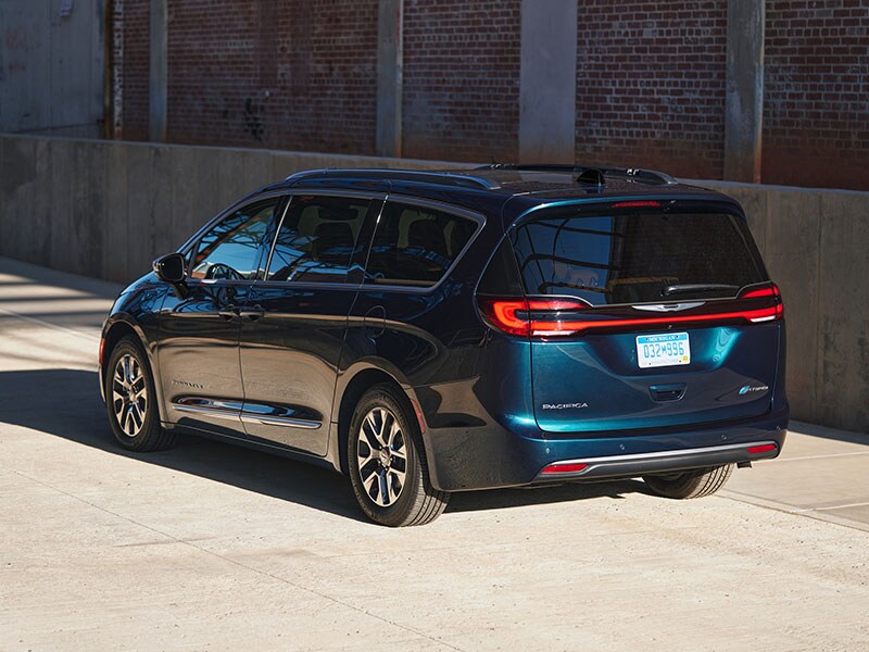 2025-pacifica-rear.jpg