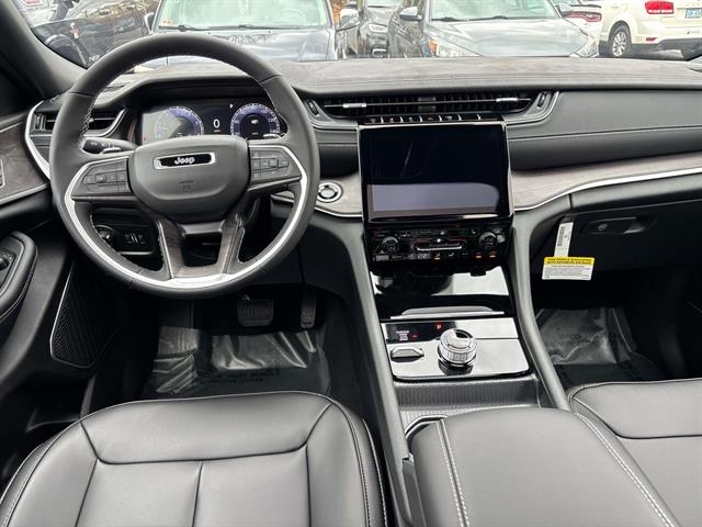 2025 Jeep Grand Cherokee Limited - Photo 9