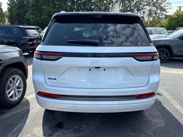 New 2027 Jeep Grand Cherokee 2 Row LIMITED 4X4 Sport Utility