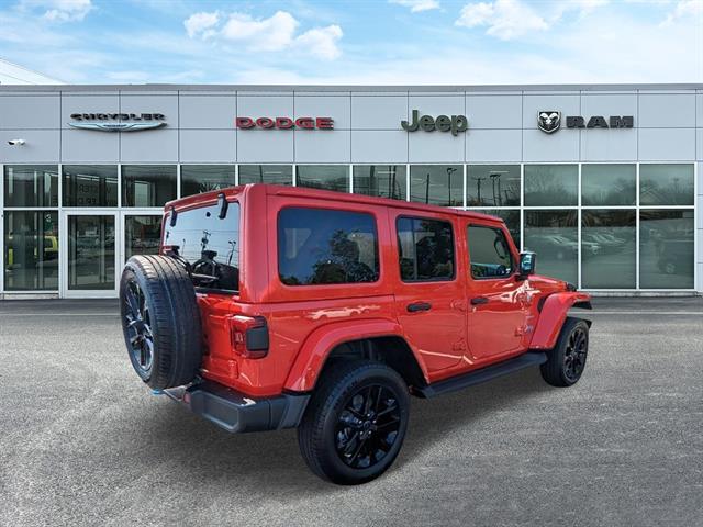 2024 Jeep Wrangler 4xe Sahara photo 3