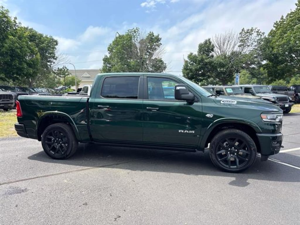 New 2026 Ram 1500 LARAMIE CREW CAB 4X4 5'7 BOX Pickup