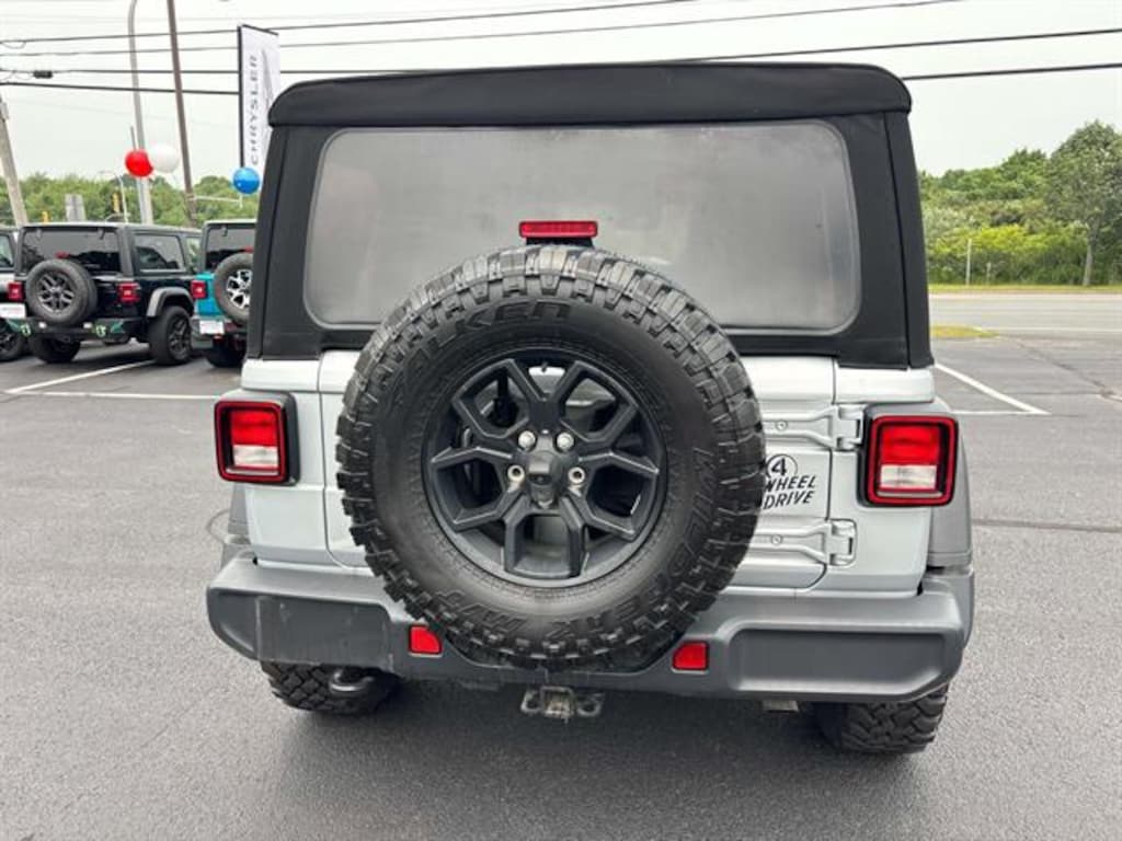 Used 2024 Jeep Wrangler Willys Sport Utility