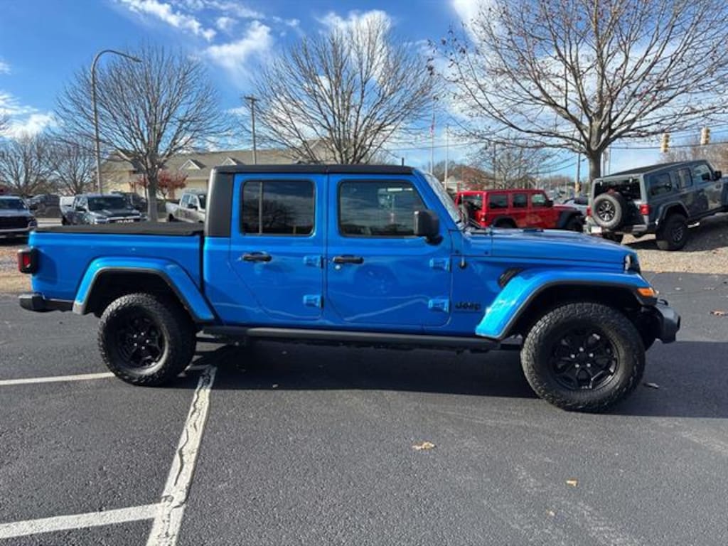 Used 2021 Jeep Gladiator Willys Truck