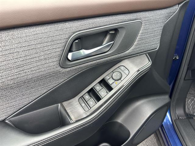 2023 Nissan Rogue SV - Photo 16