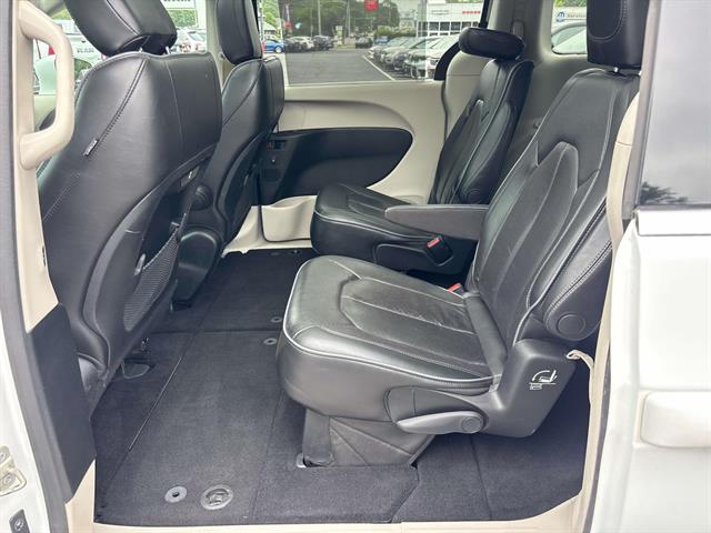 2018 Chrysler Pacifica Limited - Photo 8