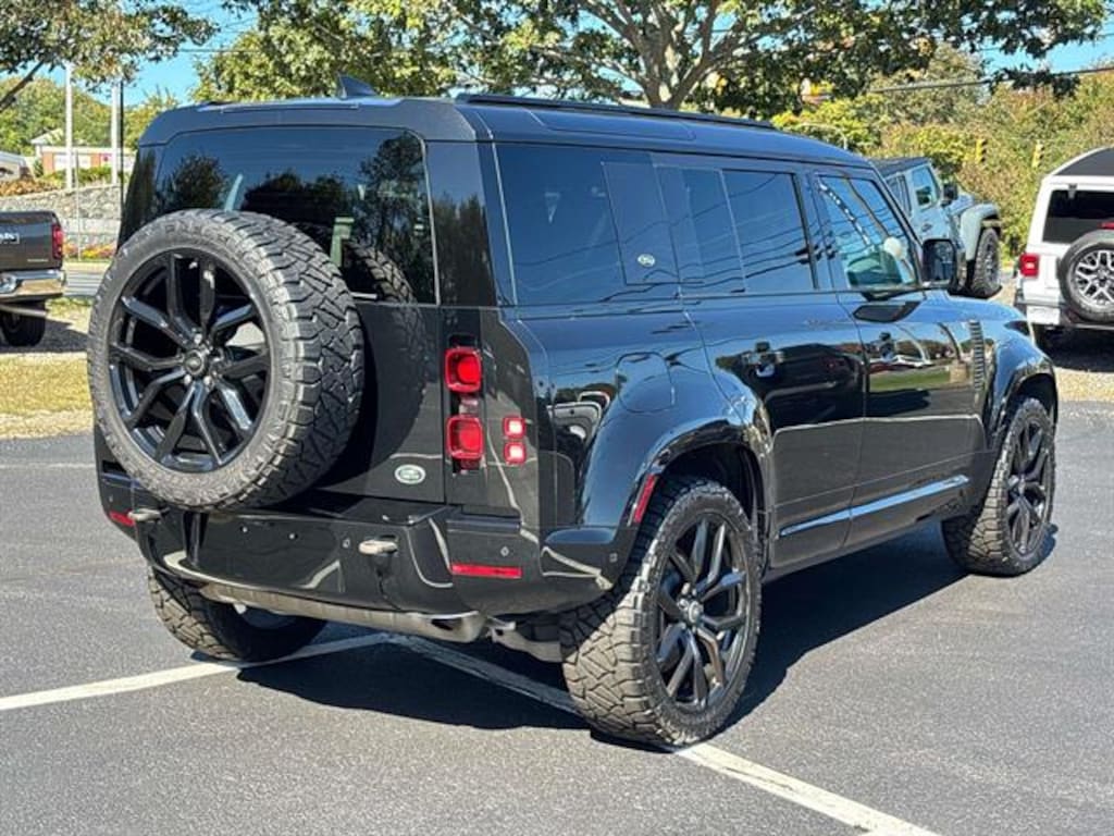 Used 2023 Land Rover Defender X-Dynamic SE Sport Utility