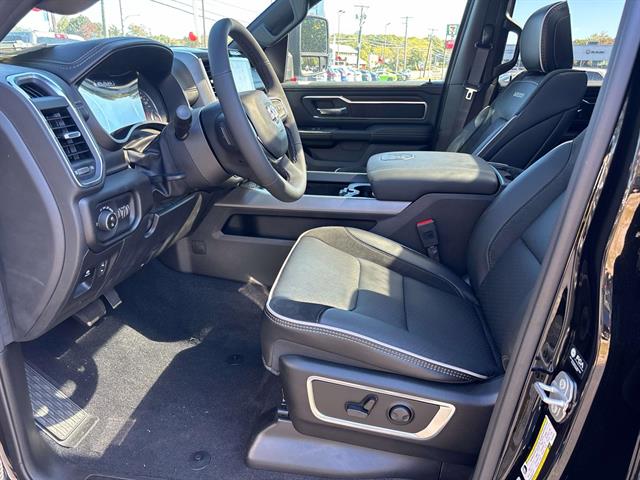 2025 Ram 1500 Laramie photo 4