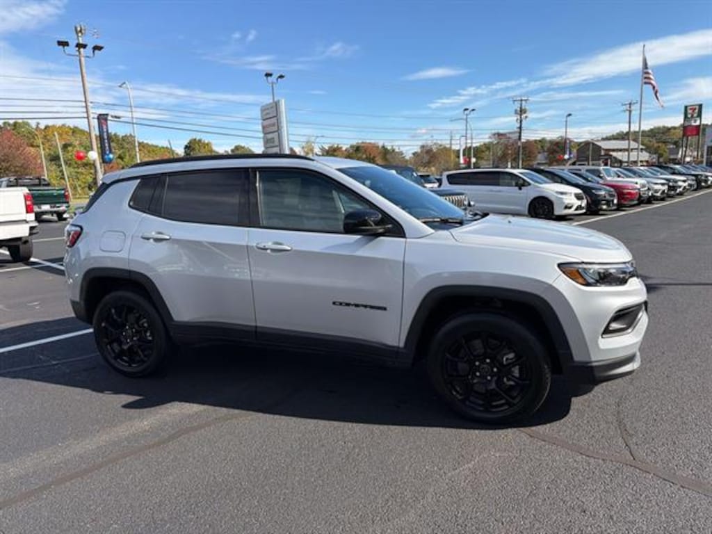 New 2026 Jeep Compass LATITUDE ALTITUDE 4X4 Sport Utility