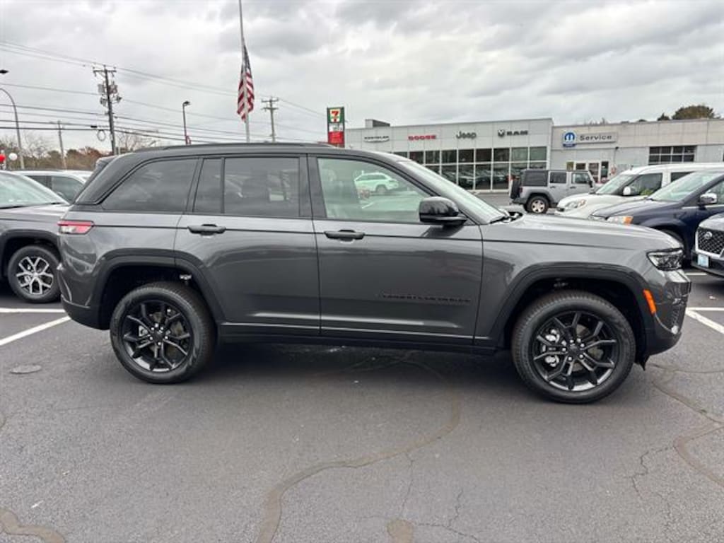 New 2025 Jeep Grand Cherokee LIMITED 4X4 Sport Utility