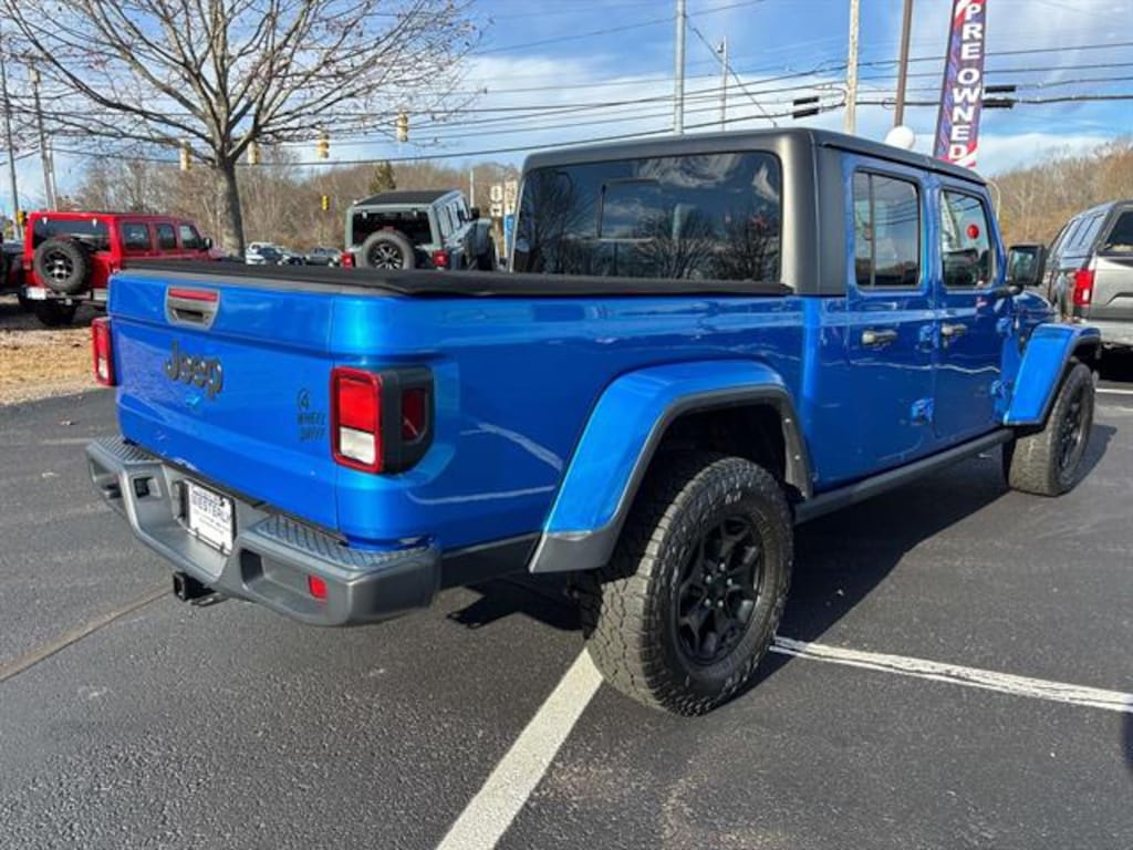 Used 2021 Jeep Gladiator Willys Truck