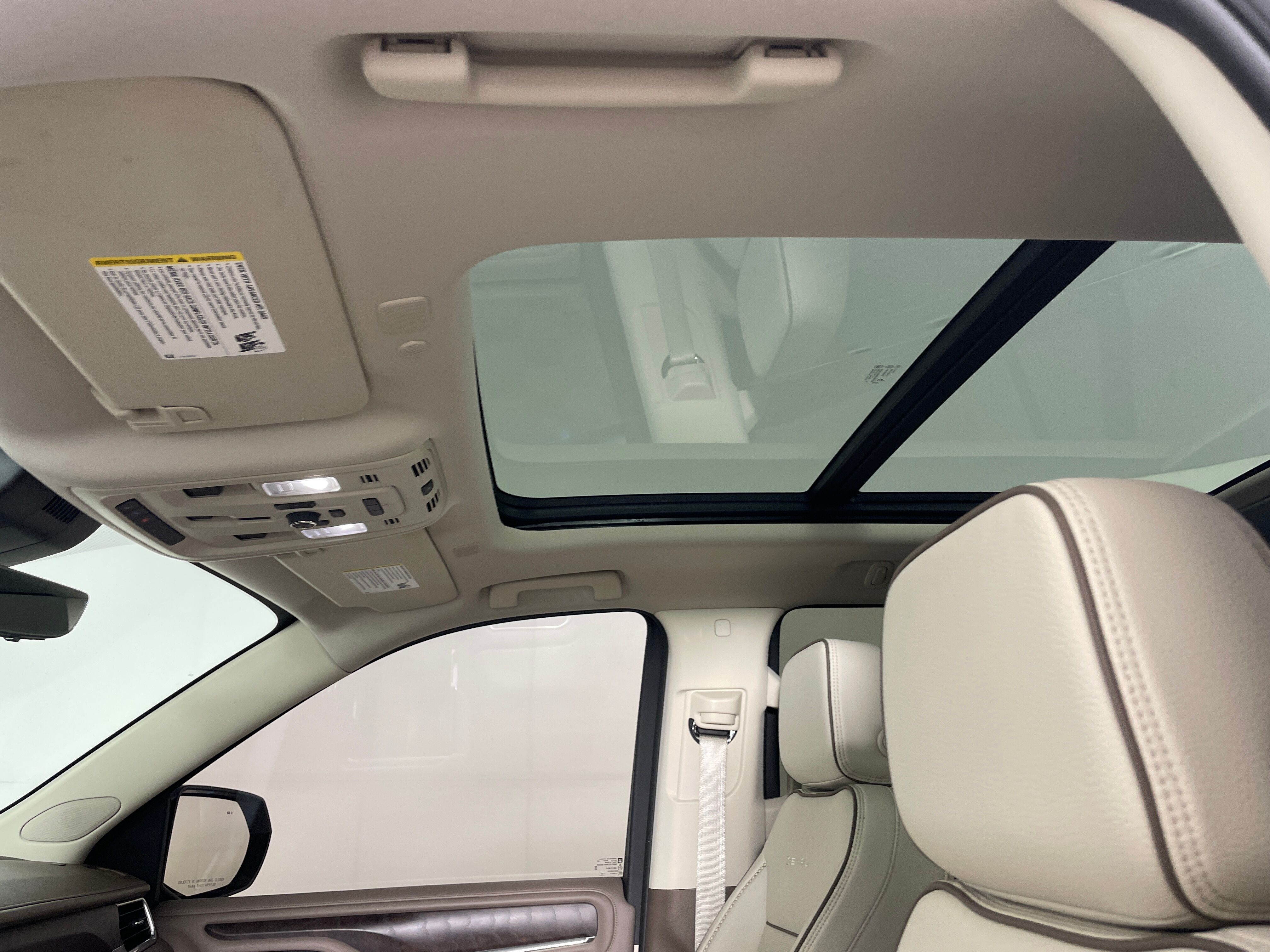 2023 GMC Yukon Denali - Photo 15