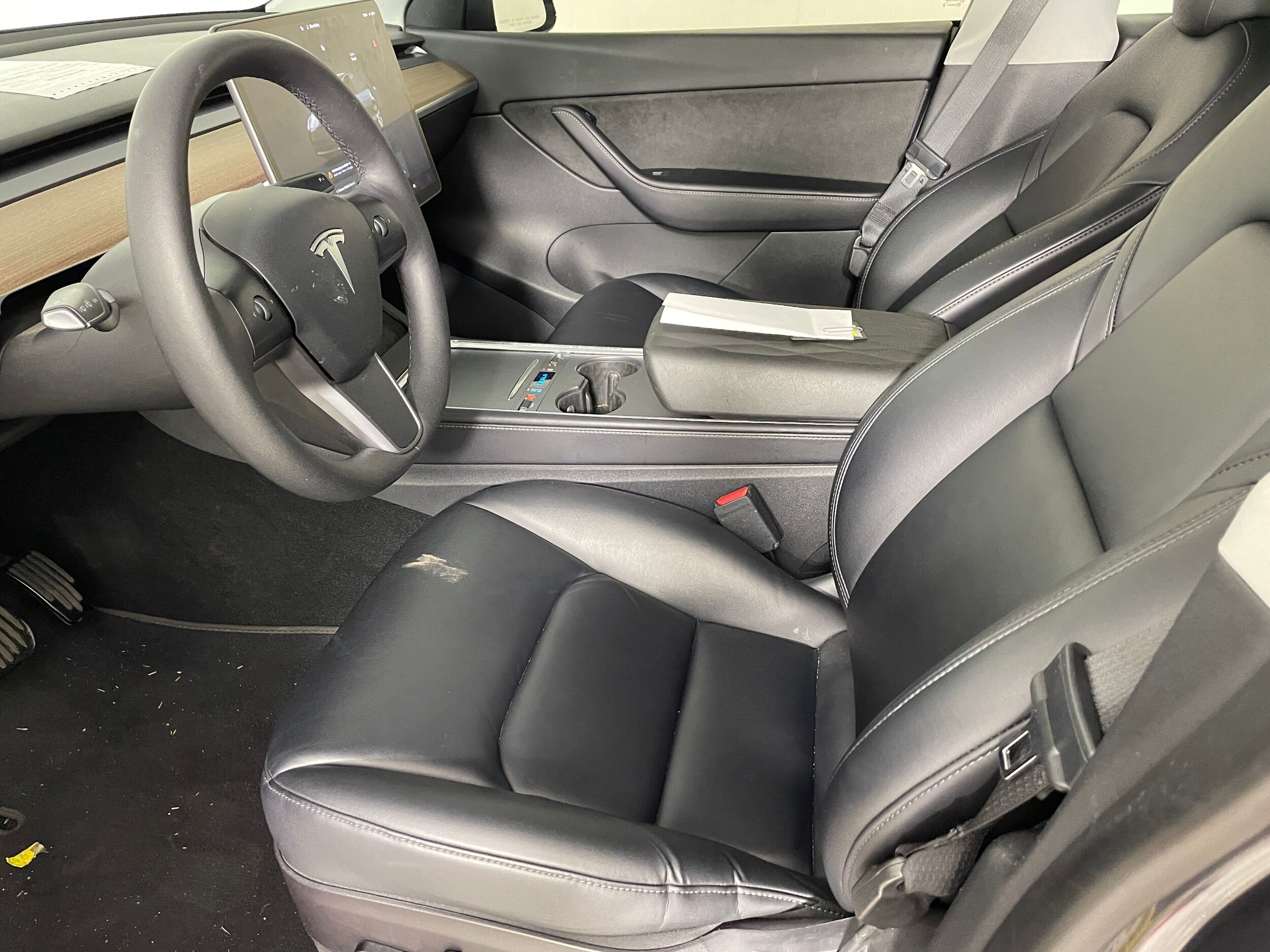2022 Tesla Model Y Long Range photo 2
