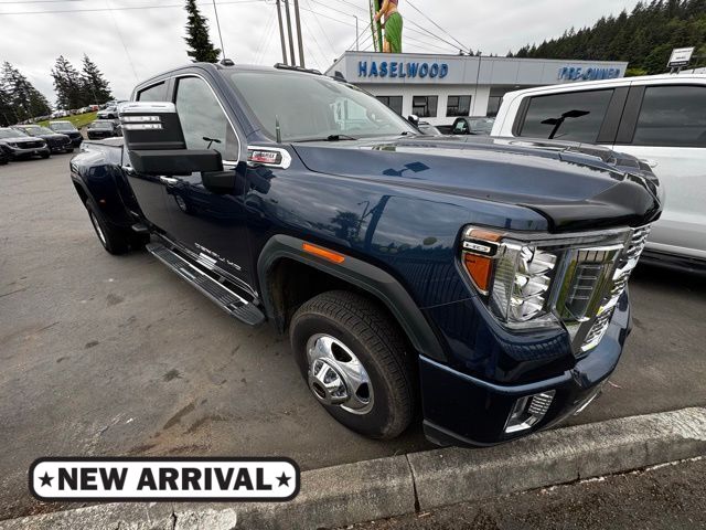 2020 GMC Sierra 4WD Crew Cab Long Box DRW Denali's photo