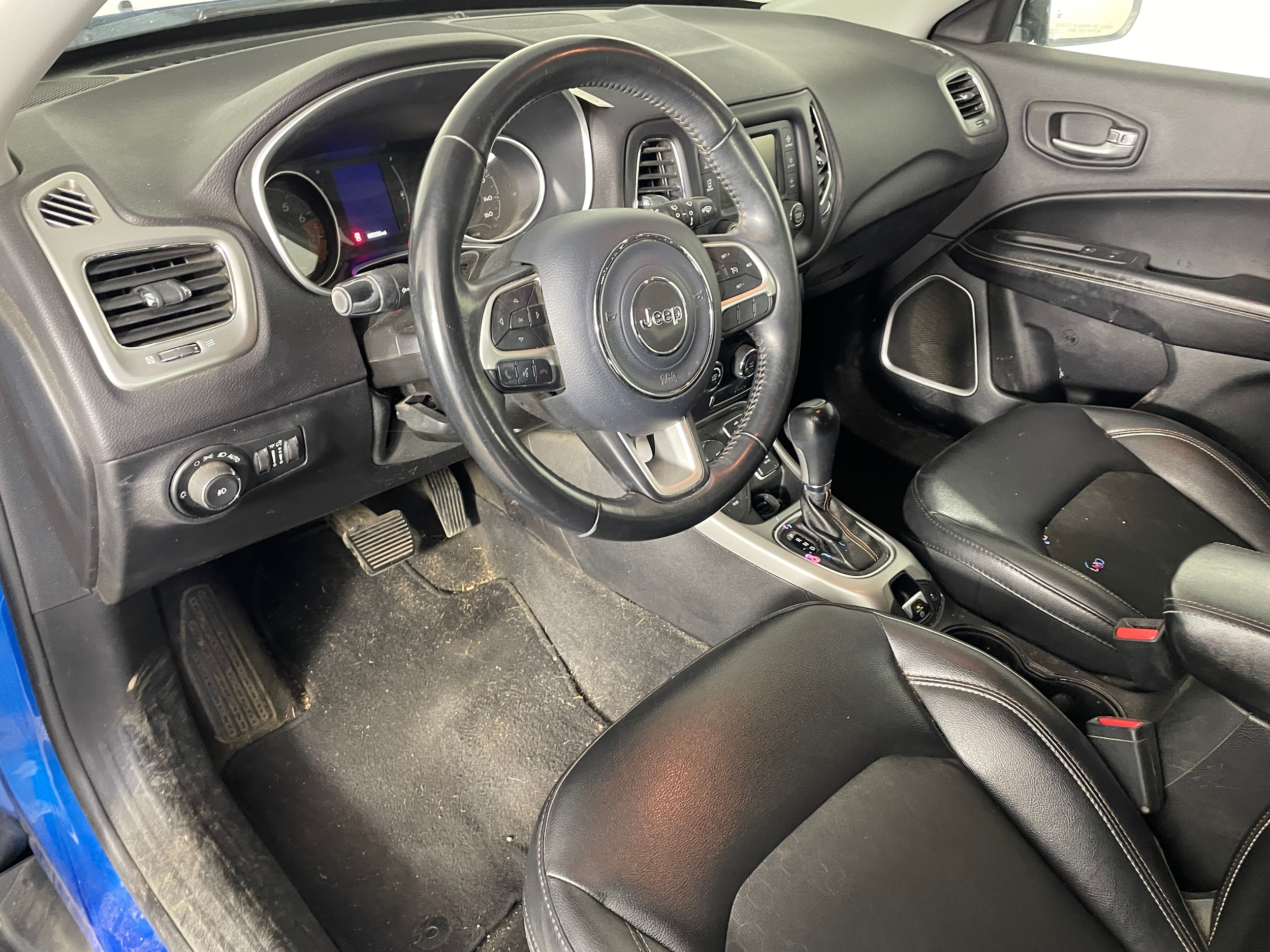 2018 Jeep Compass Latitude photo 3