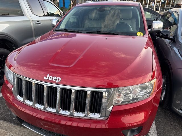 2011 Jeep Grand Cherokee Limited photo 2