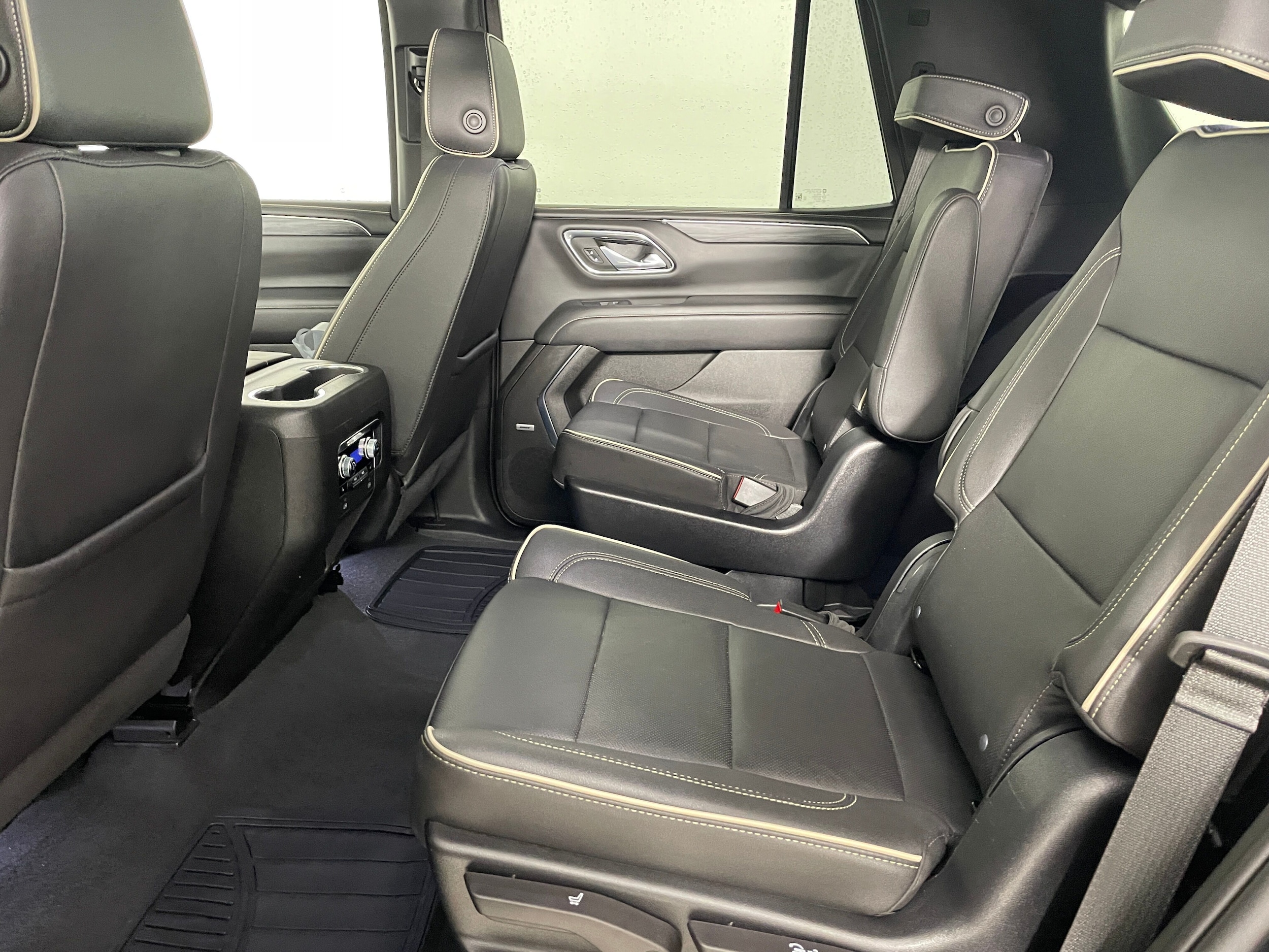 2023 GMC Yukon SLT - Photo 15