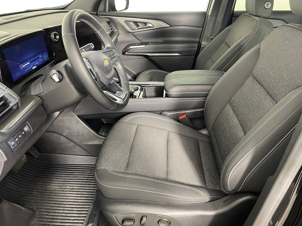 Certified 2025 Chevrolet Traverse LT Sport Utility