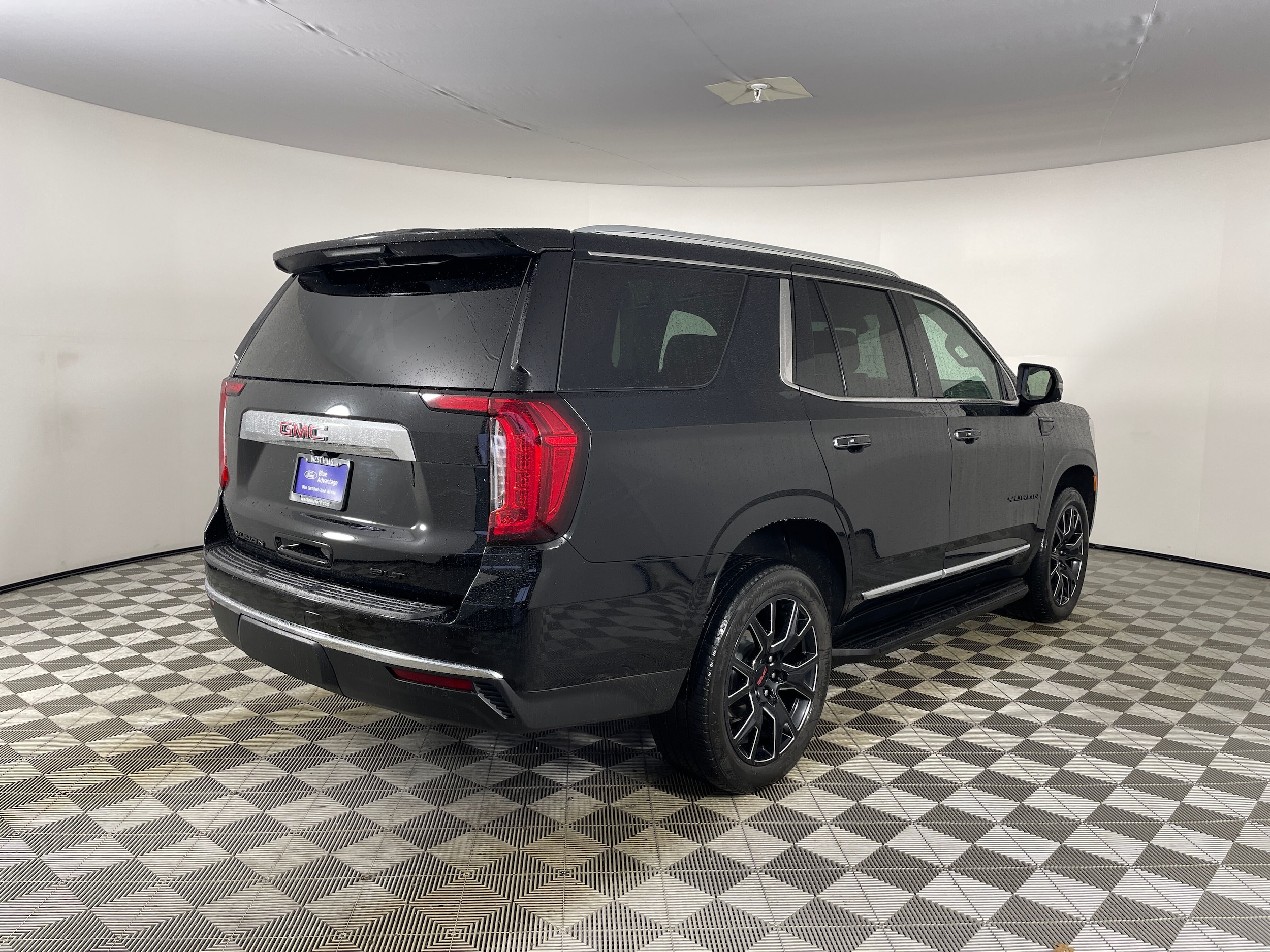 2023 GMC Yukon SLT - Photo 22