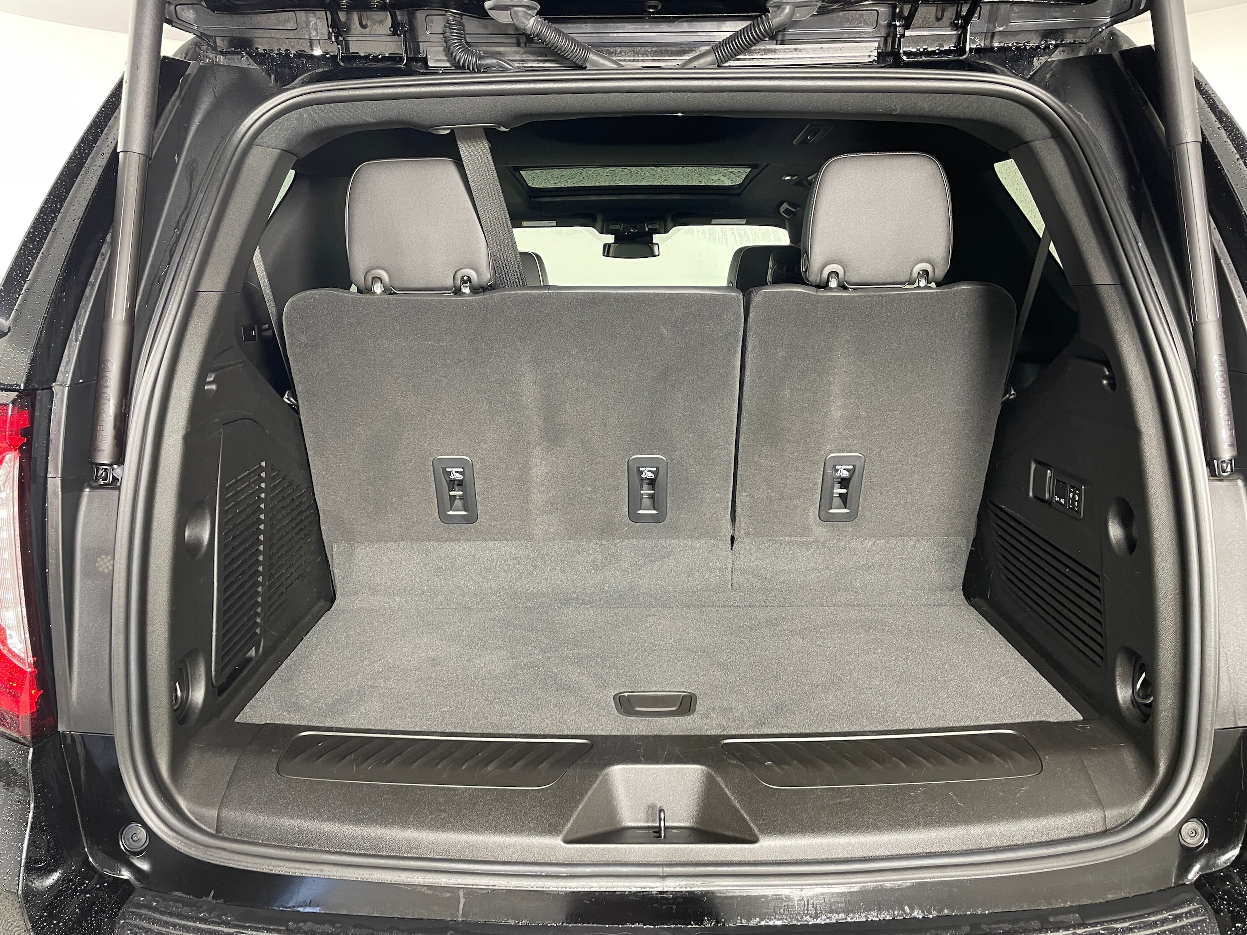 2023 GMC Yukon SLT - Photo 16