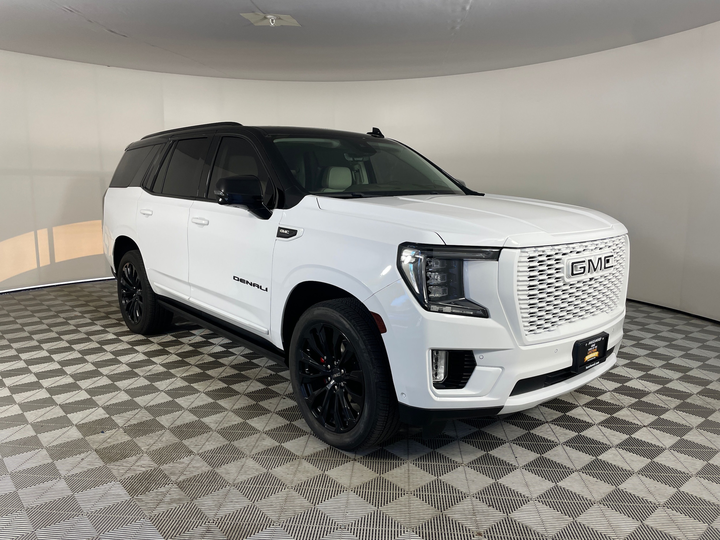 2023 GMC Yukon Denali - Photo 25