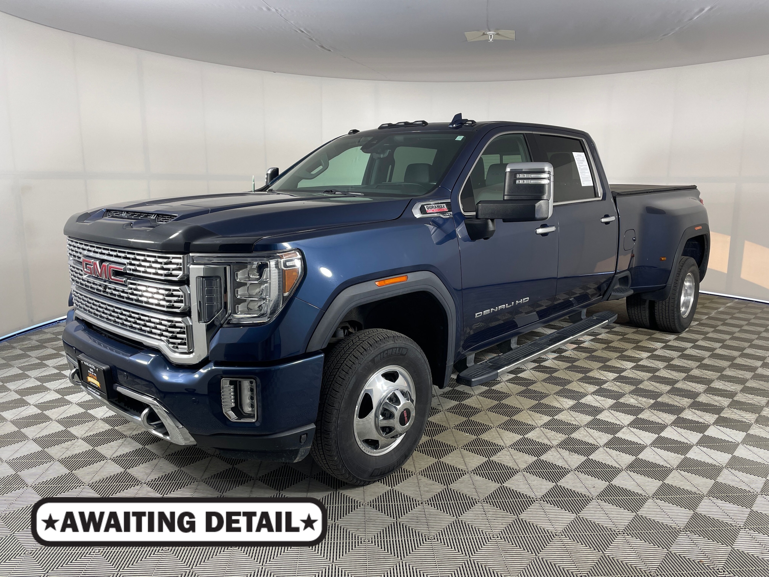 2020 GMC Sierra 4WD Crew Cab Long Box DRW Denali's photo