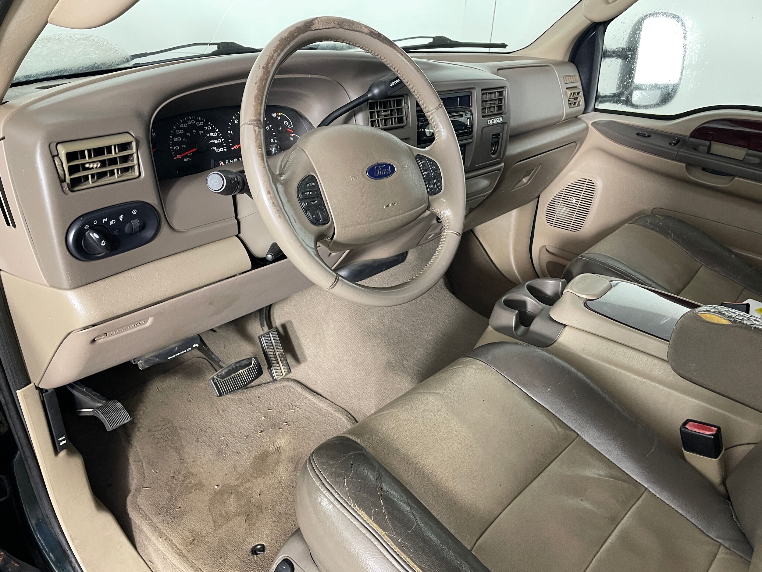 2004 Ford Excursion Eddie Bauer photo 3