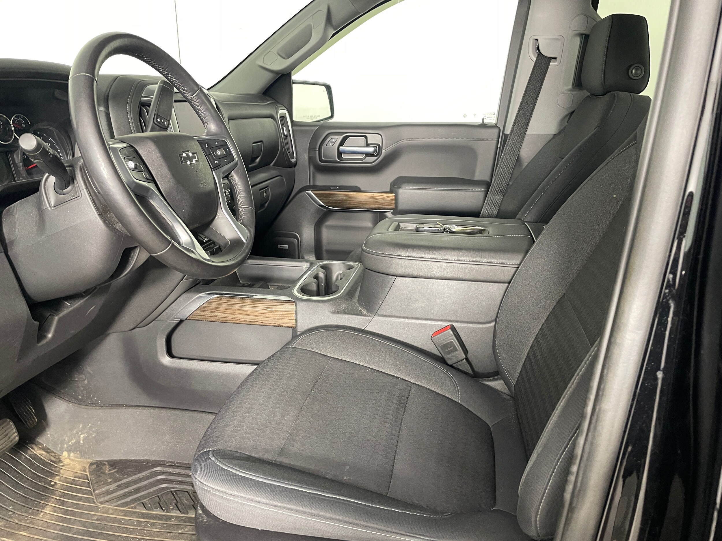 2020 Chevrolet Silverado 1500 LT Trail Boss photo 2
