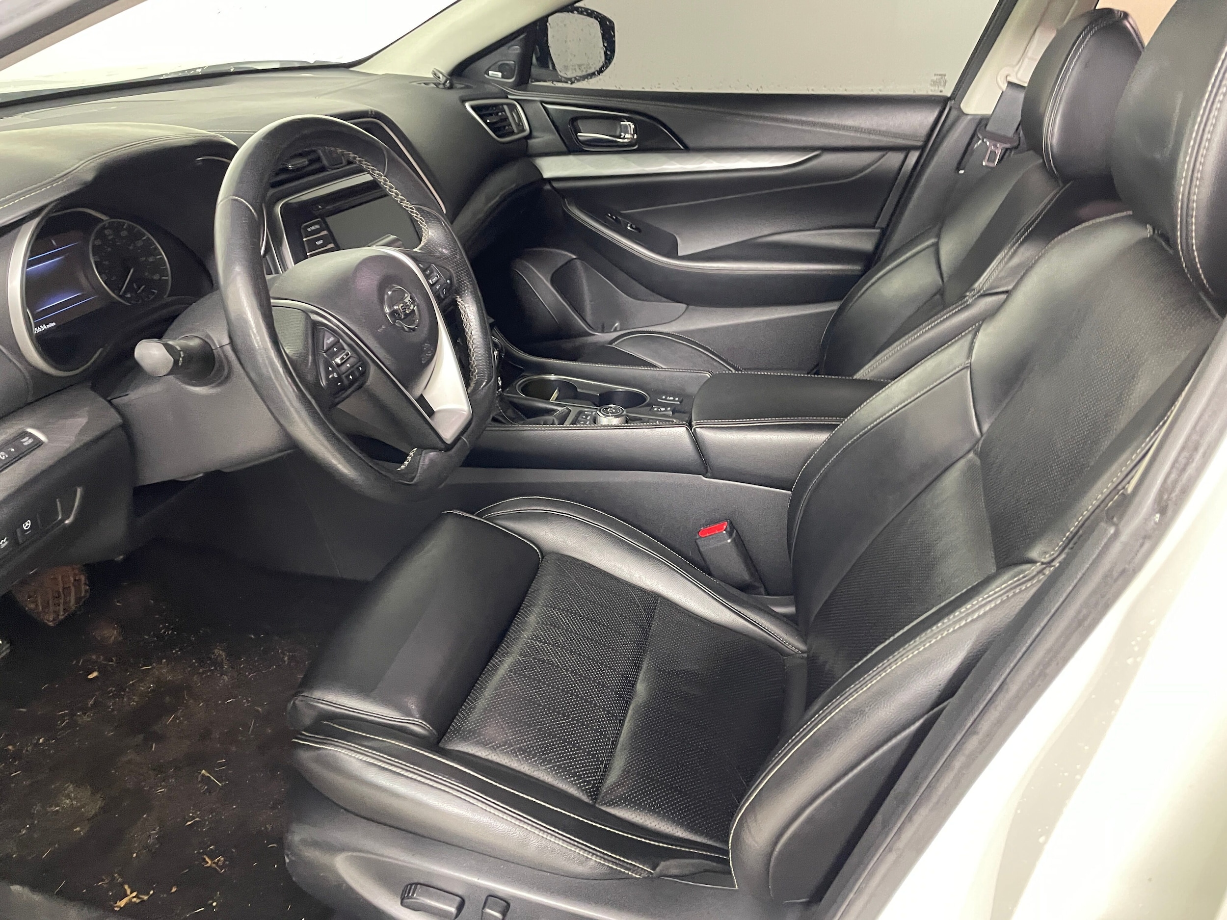 2018 Nissan Maxima photo 2