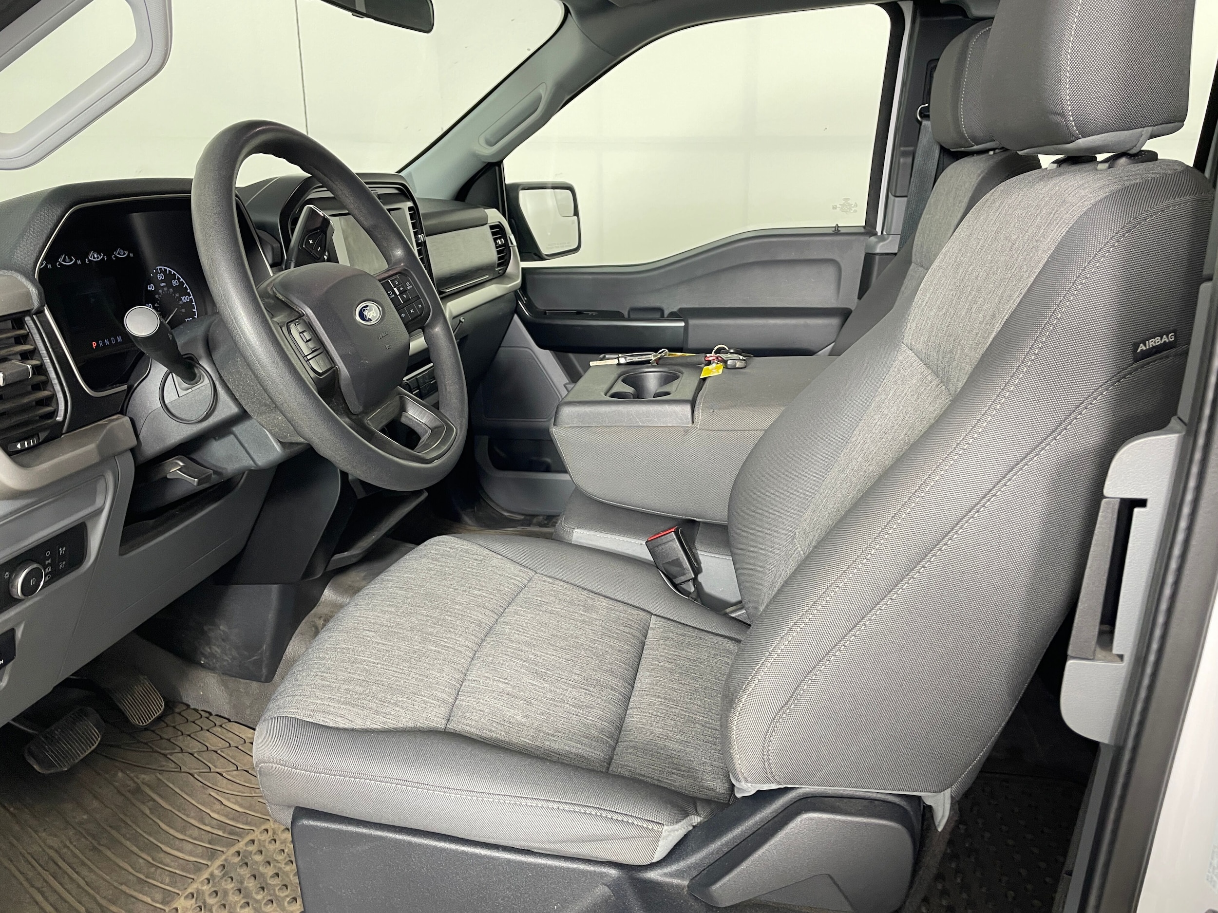 2021 Ford F-150 XL photo 2