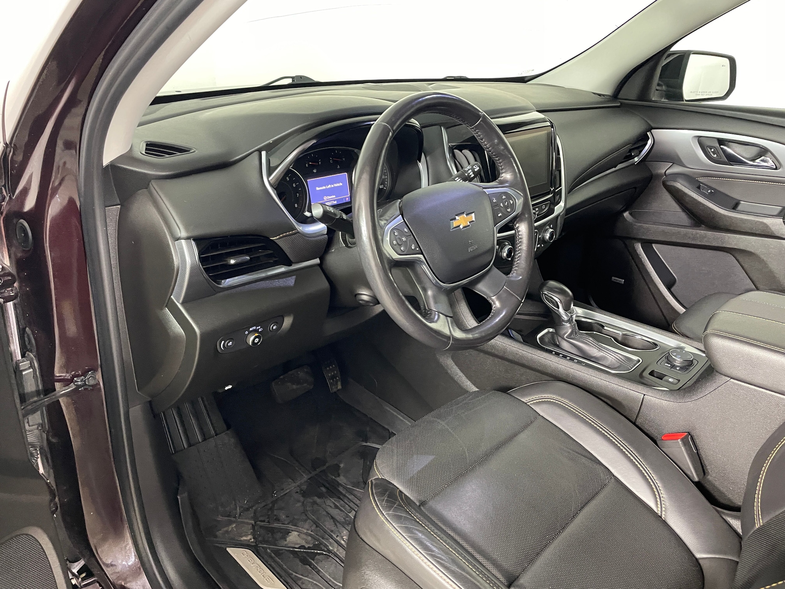 2021 Chevrolet Traverse Premier photo 2