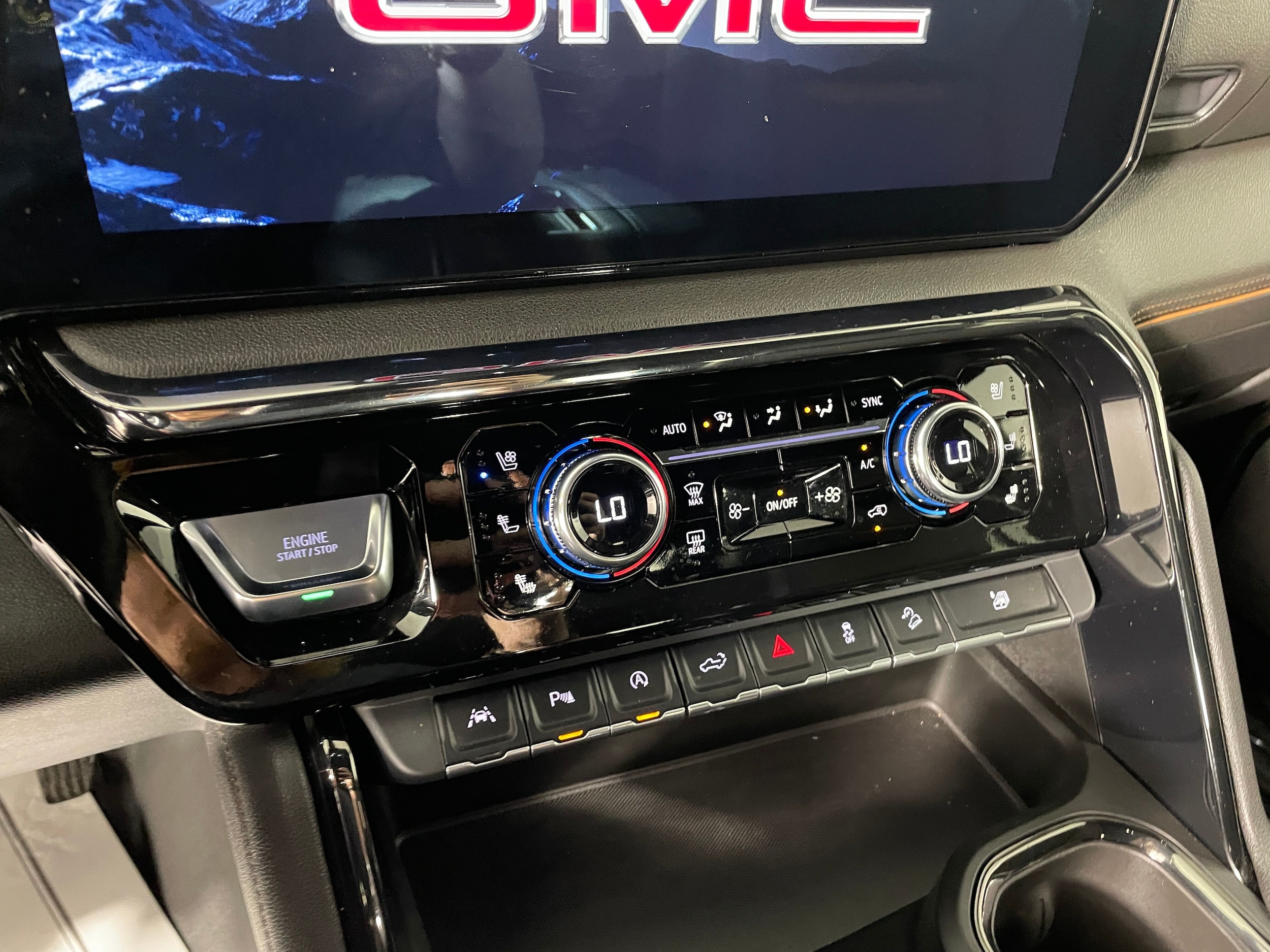 2022 GMC Sierra 1500 AT4 photo 3