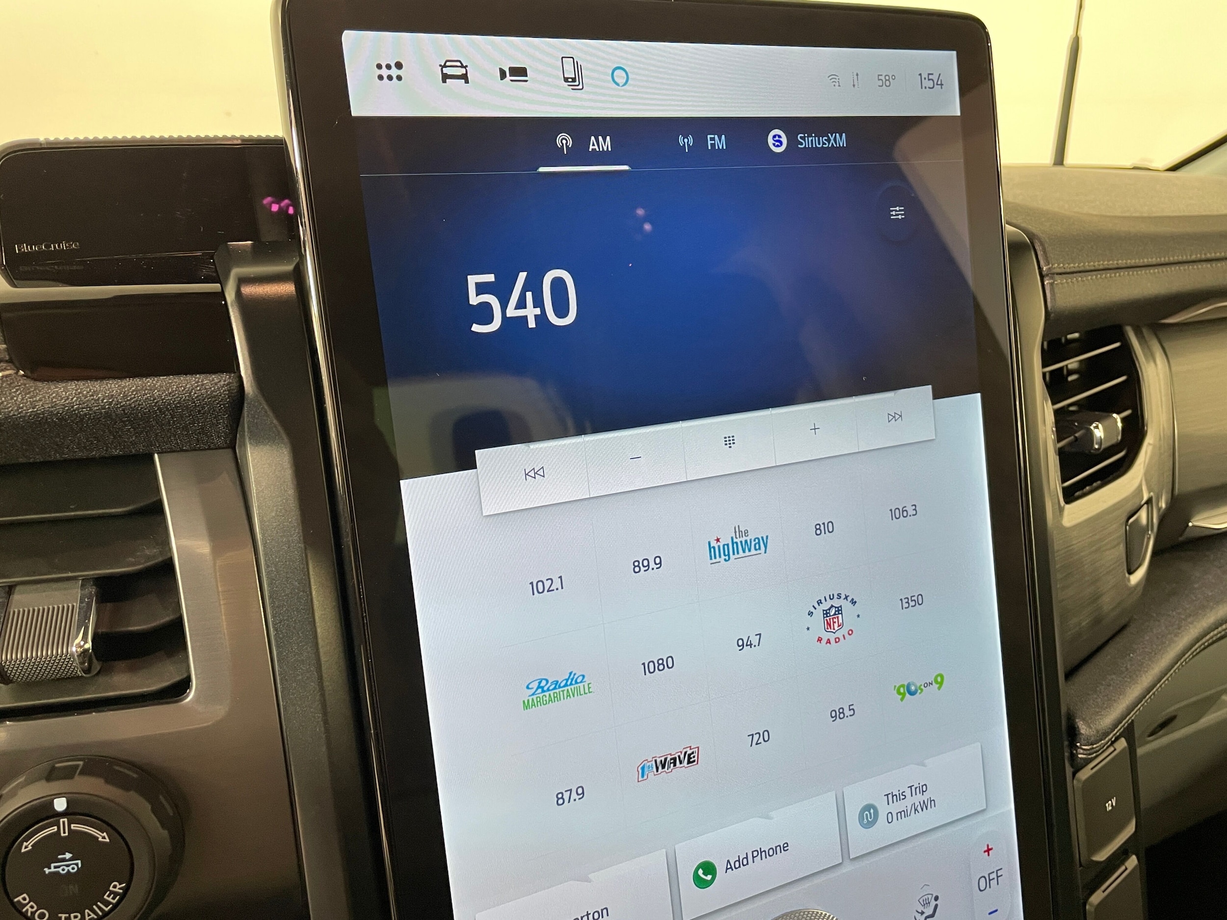 2024 Ford F-150 Lightning Flash photo 6