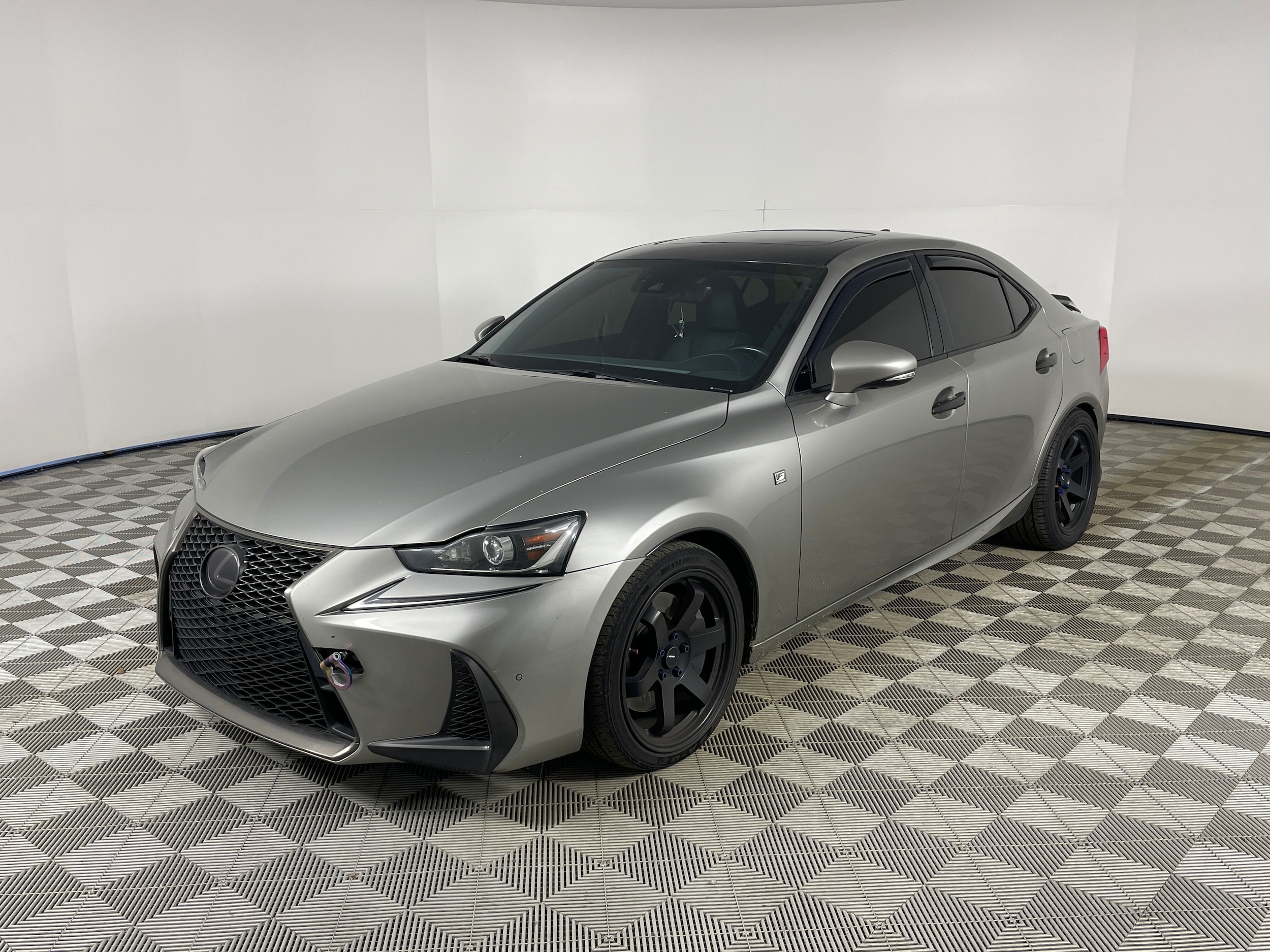 2018 Lexus IS 350 F SPORT's photo