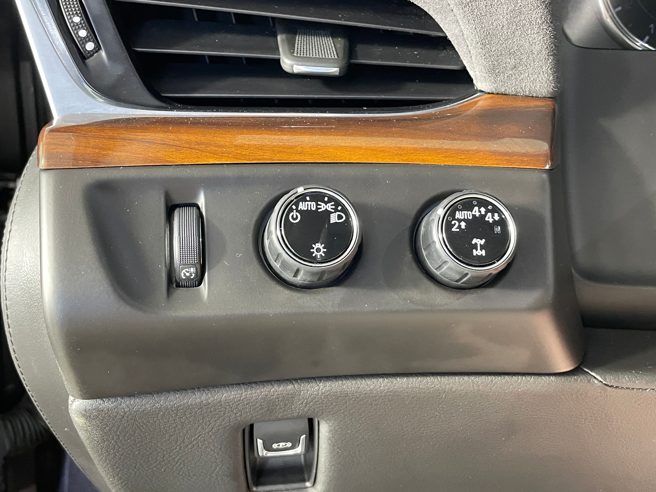 2017 Cadillac Escalade Premium Luxury - Photo 12