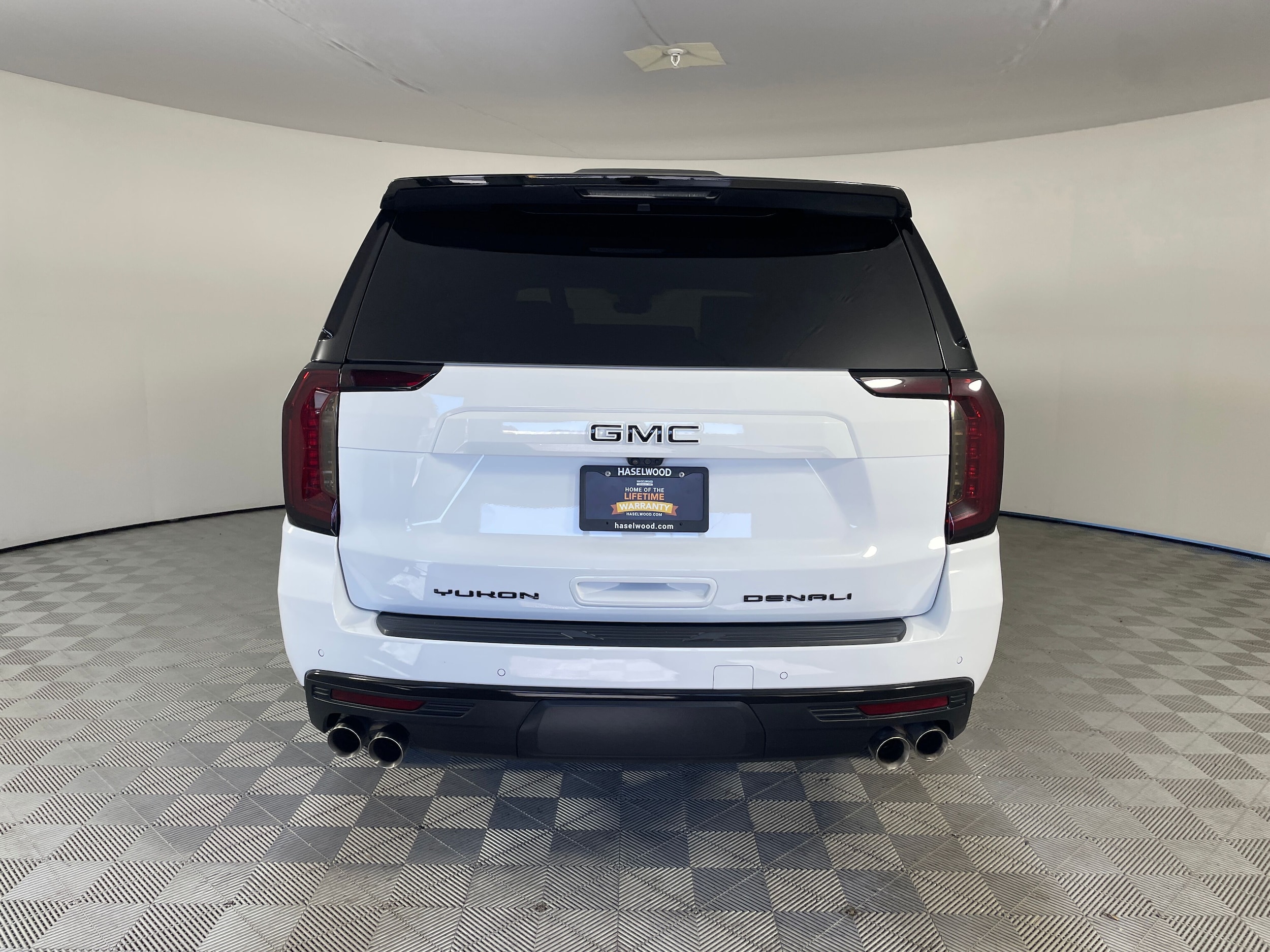 2023 GMC Yukon Denali - Photo 23