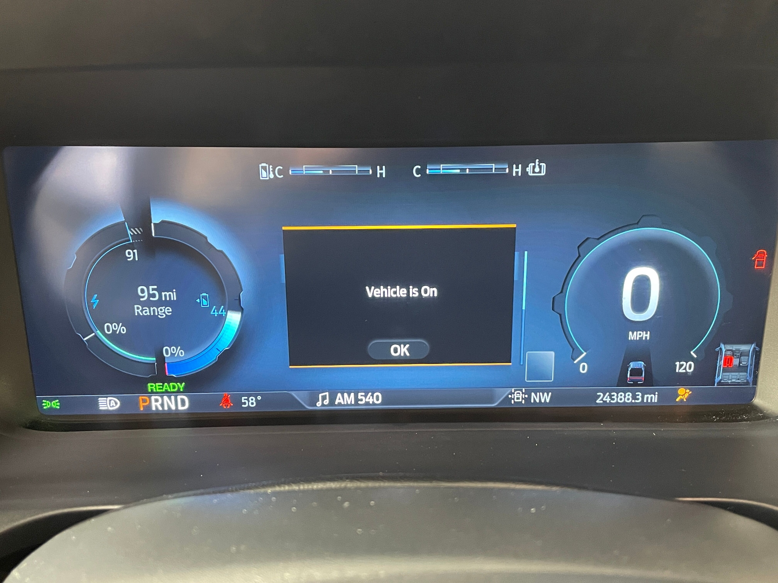 2024 Ford F-150 Lightning Flash photo 4