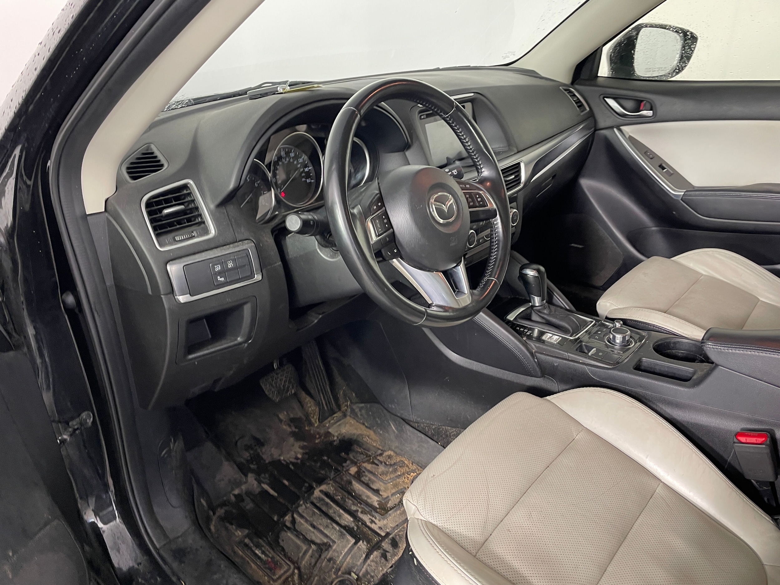 2016 Mazda CX-5 Grand Touring photo 3