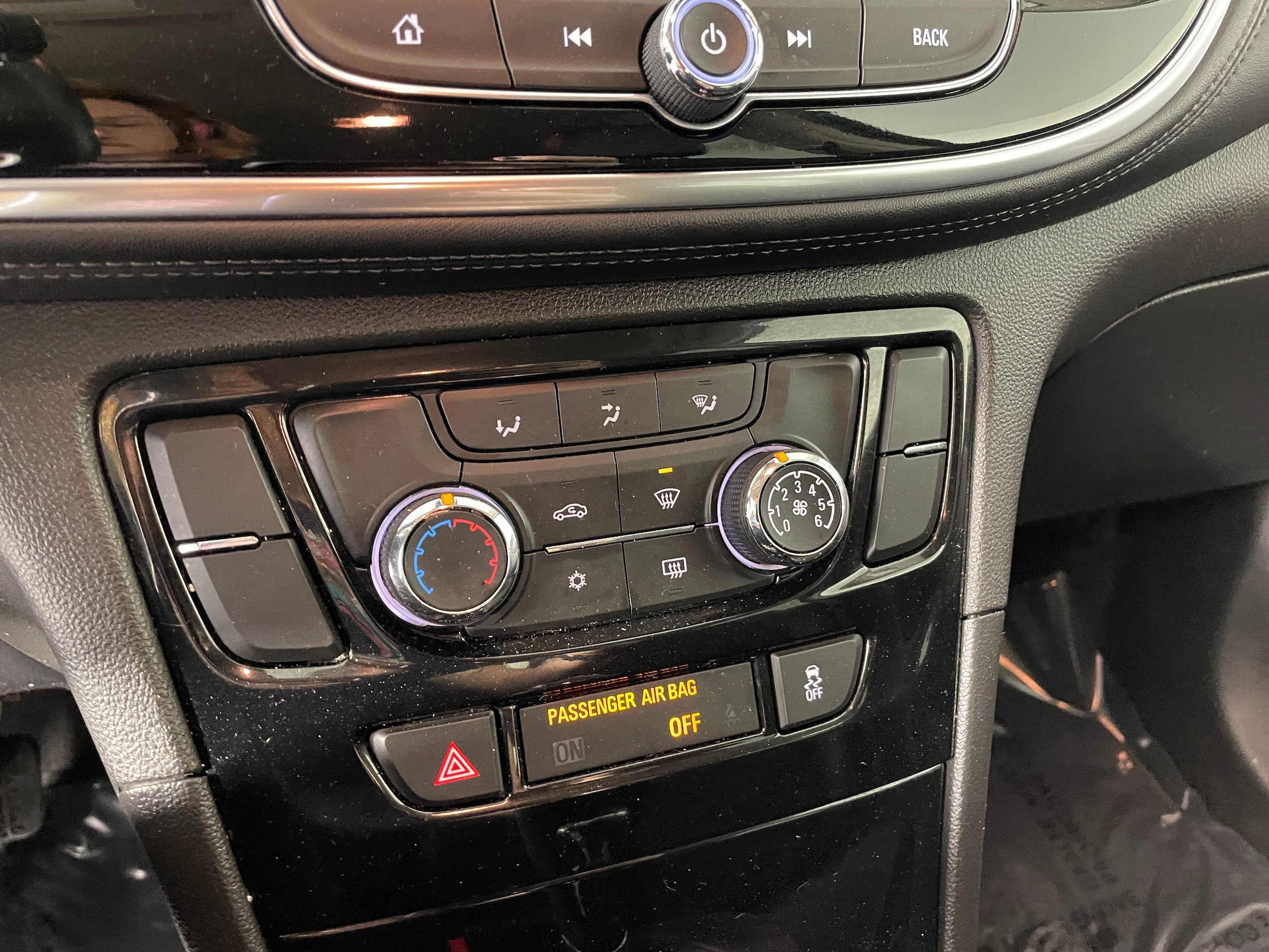 2018 Buick Encore Preferred photo 3