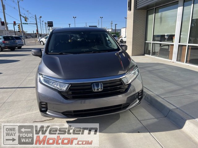 Used 2022 Honda Odyssey Touring with VIN 5FNRL6H85NB015534 for sale in Garden City, KS