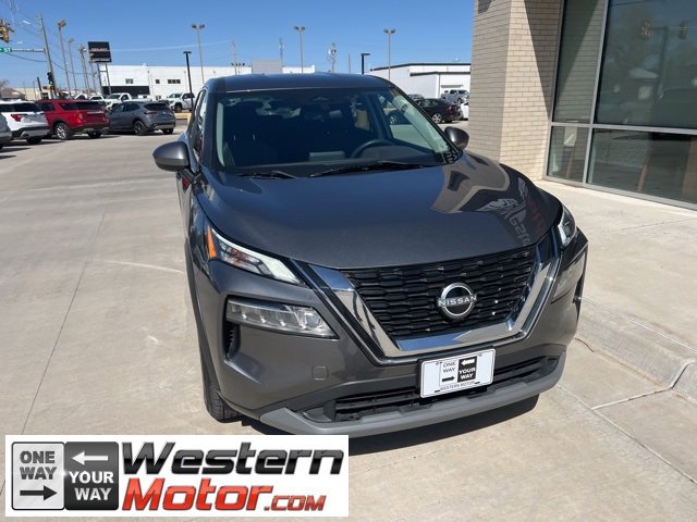 2023 Nissan Rogue SV photo 2