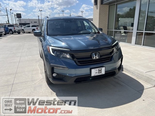 Used 2021 Honda Pilot SE with VIN 5FNYF6H22MB006948 for sale in Garden City, KS