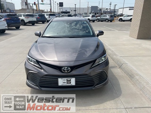 Used 2022 Toyota Camry LE with VIN 4T1C11AK0NU687668 for sale in Garden City, KS